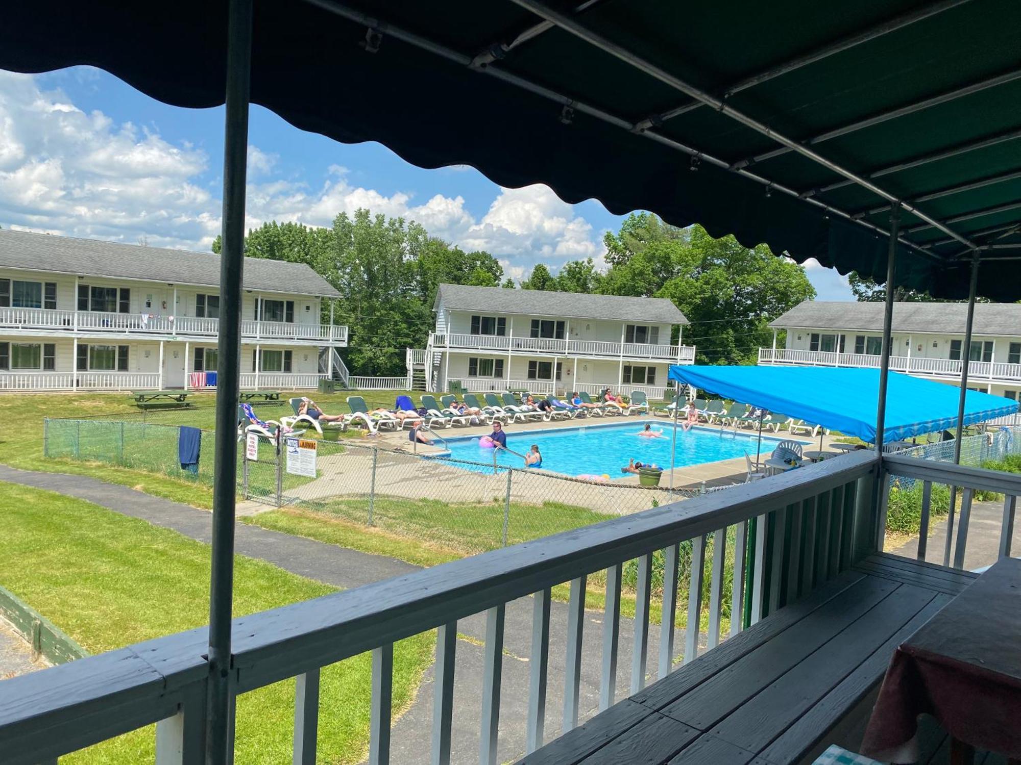 Gavin'S Iris H Country Inn Cornwallville Bagian luar foto