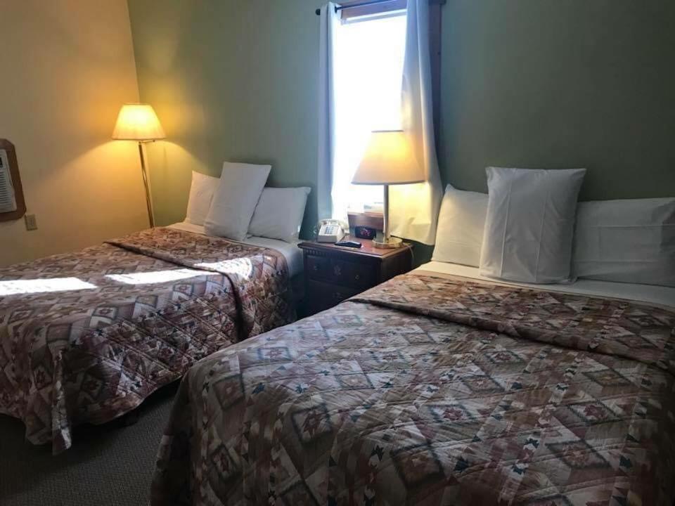 Gavin'S Iris H Country Inn Cornwallville Bagian luar foto